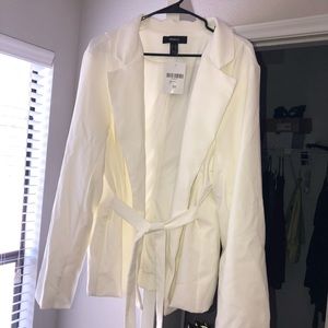 Plus Size Tie-Front Notched Blazer